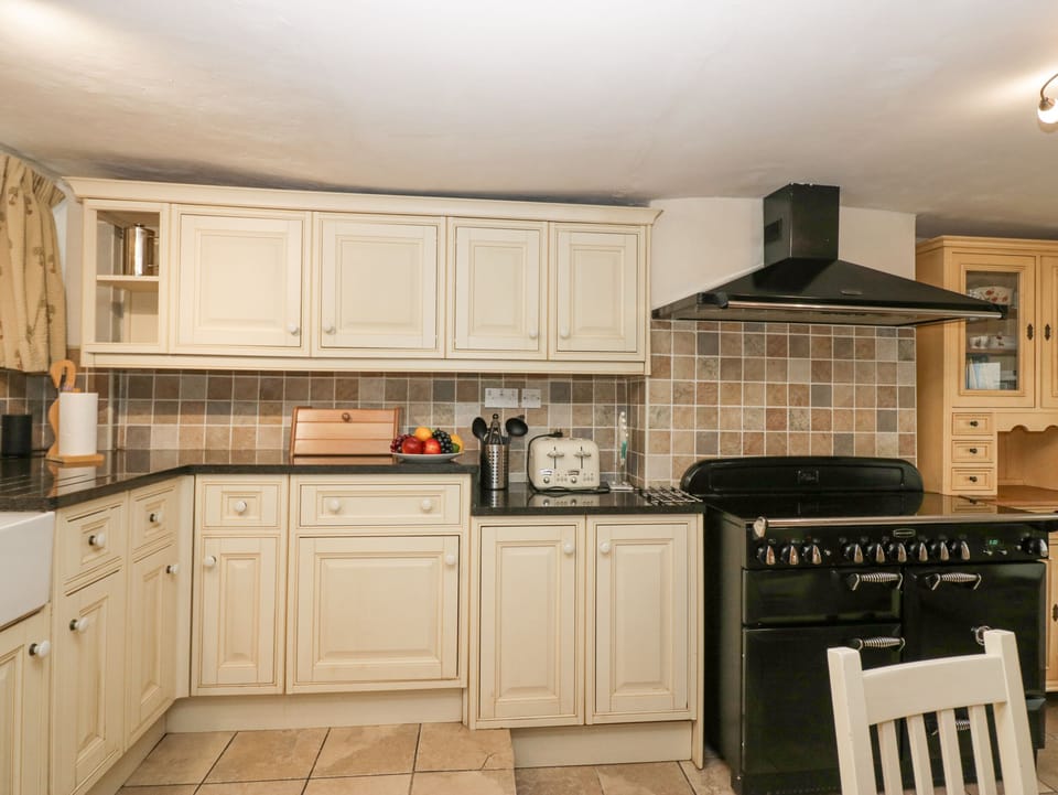 Fridge, dishwasher, electric kettle, toaster