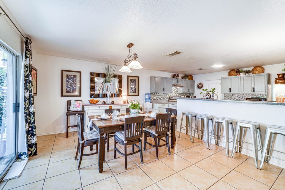 Dining Area | 1st Floor
