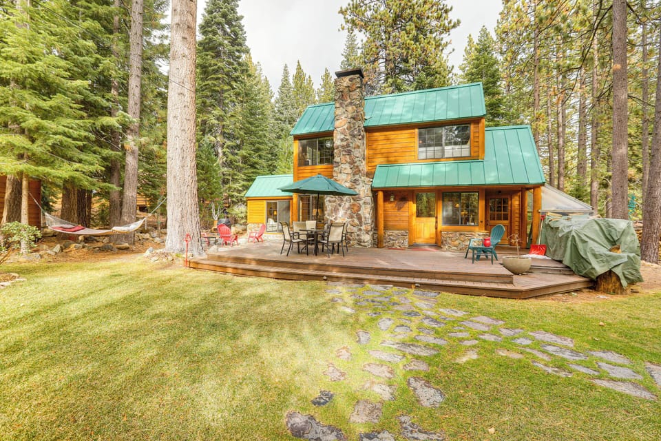 Cabin Exterior | Hammock | Walk to Kilner Park