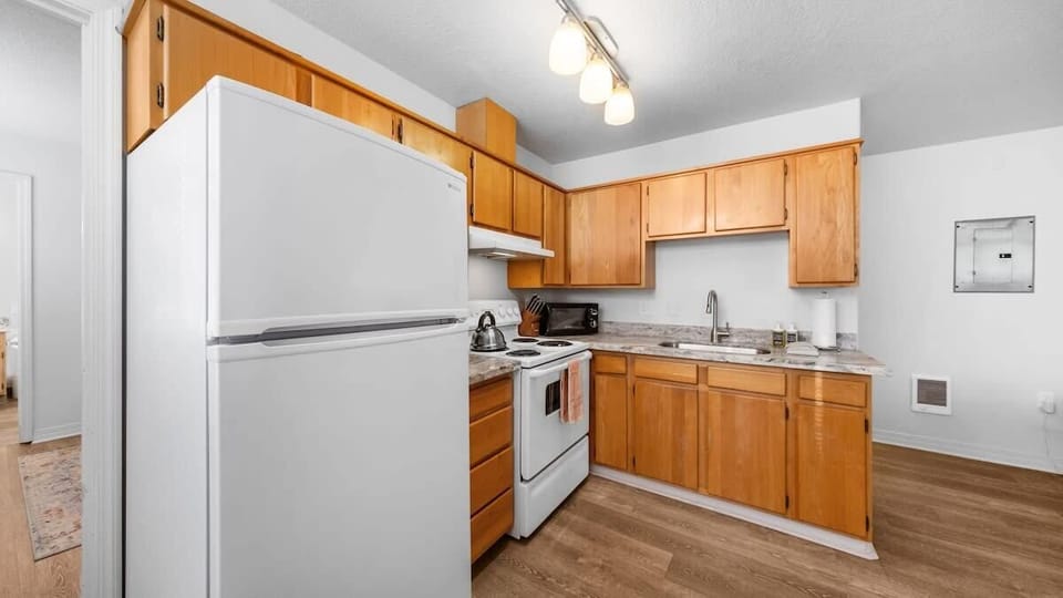 #StayInMyDistrict #EntireHome #BookDirect