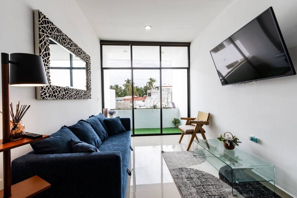sala de estar con vista y TV