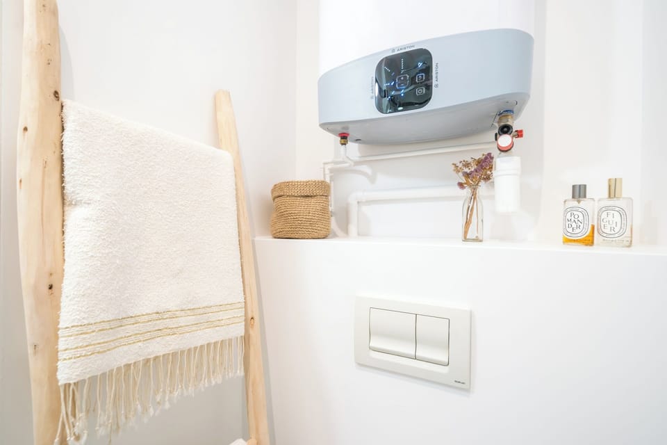 Bathroom detail