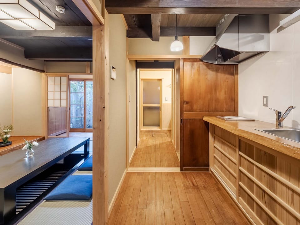Traditional House | In-room safe, individually decorated, individually furnished