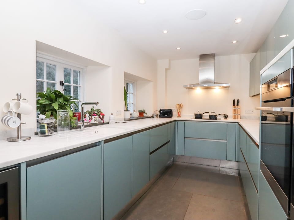 Fridge, dishwasher, electric kettle, toaster