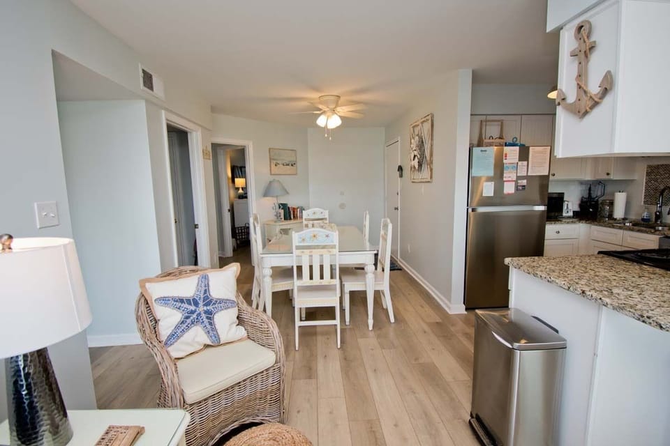 Dining / Kitchen