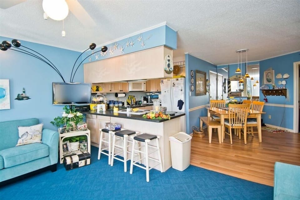 Dining & Kitchen