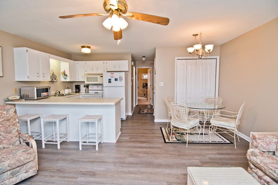 Dining / Kitchen