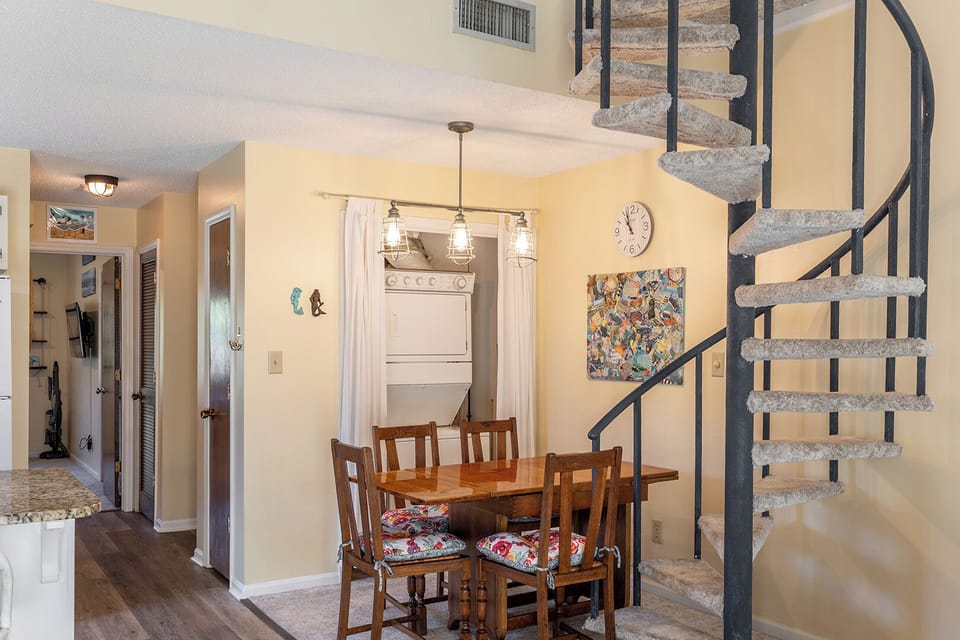 Level One Dining Area