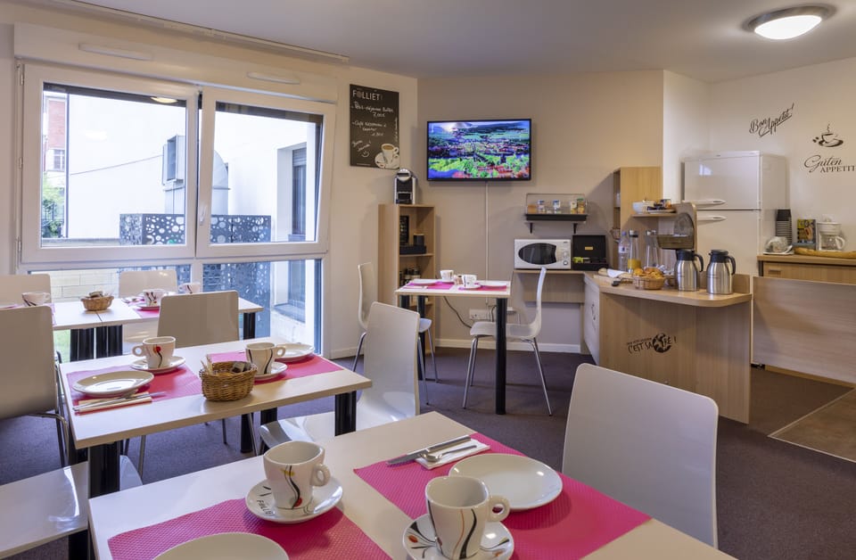 Breakfast area