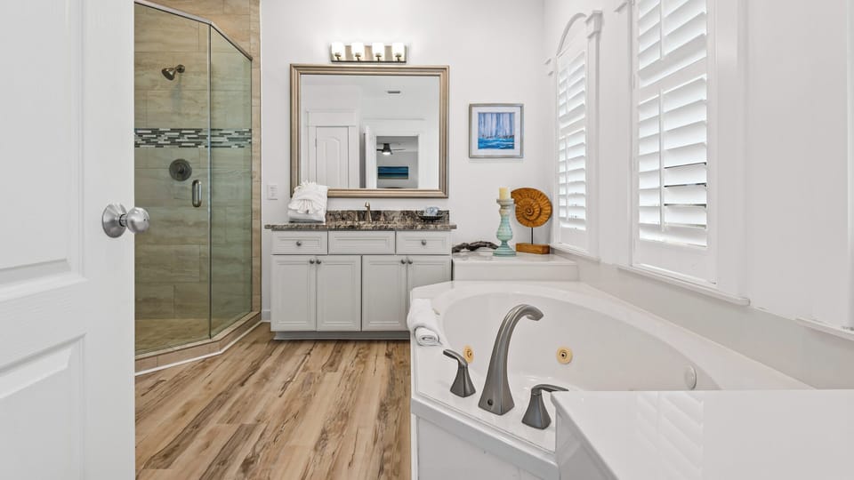 Villas at Seagrove A101 - Private bathroom