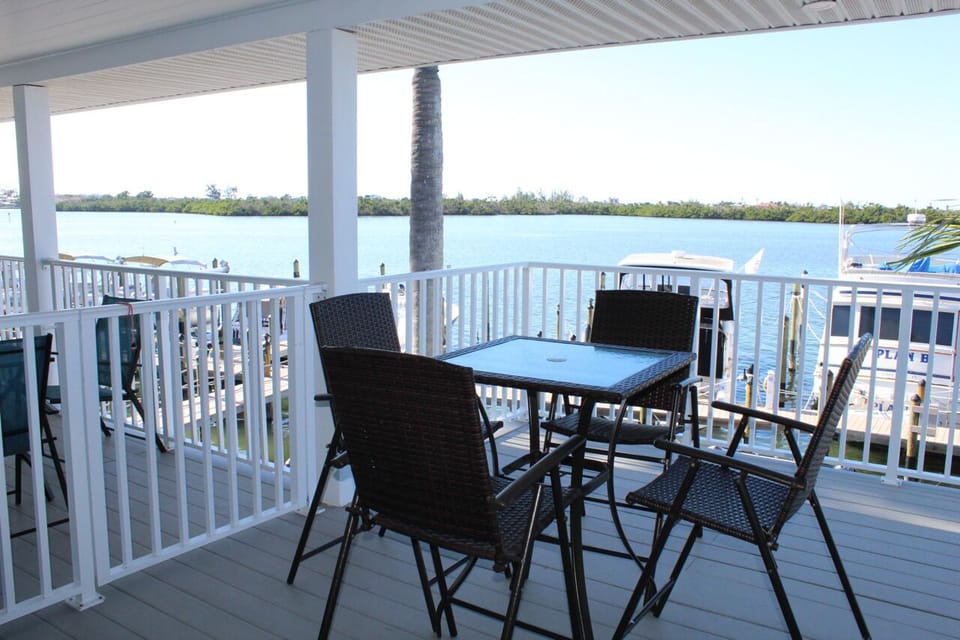 Dolphin Balcony 