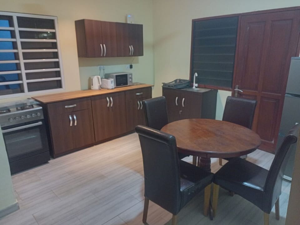 Standard Double Room | Private kitchen | Mini-fridge, microwave, oven, stovetop