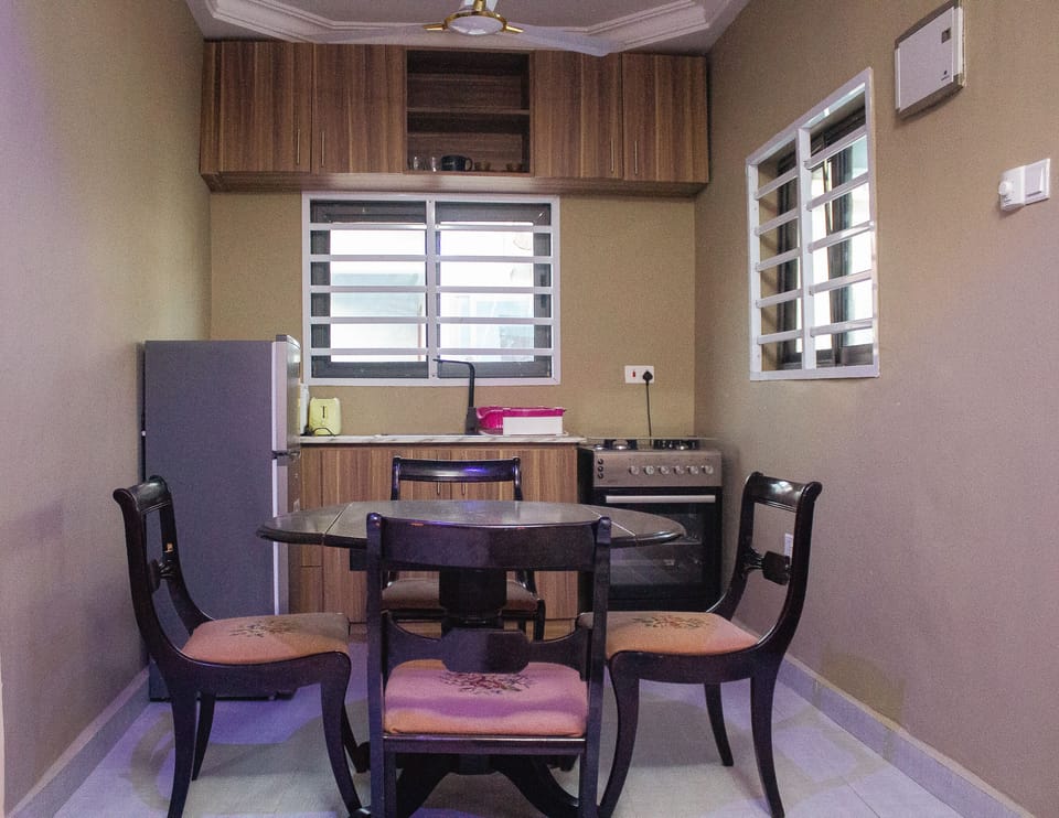 Standard Double Room | Private kitchen | Mini-fridge, microwave, oven, stovetop