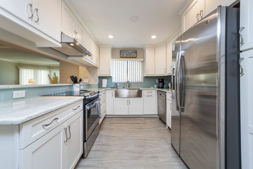 Newly renovated fully stopped kitchen