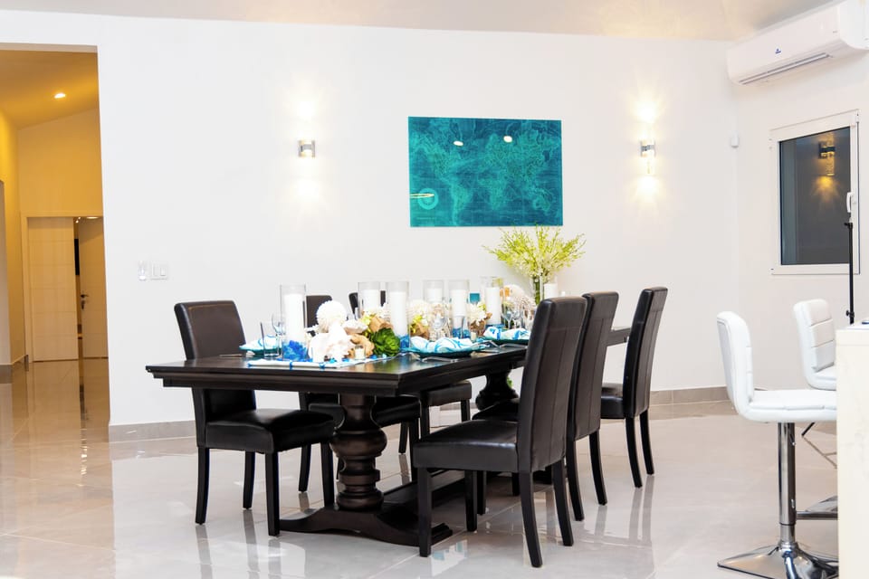Villa | Dining