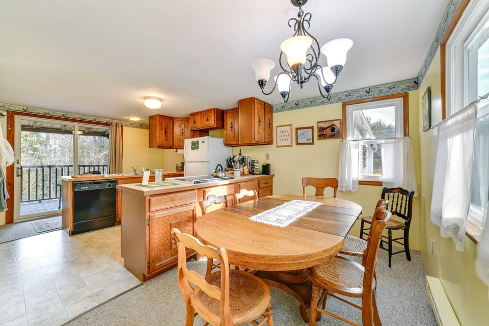 Dining Area | High Chair