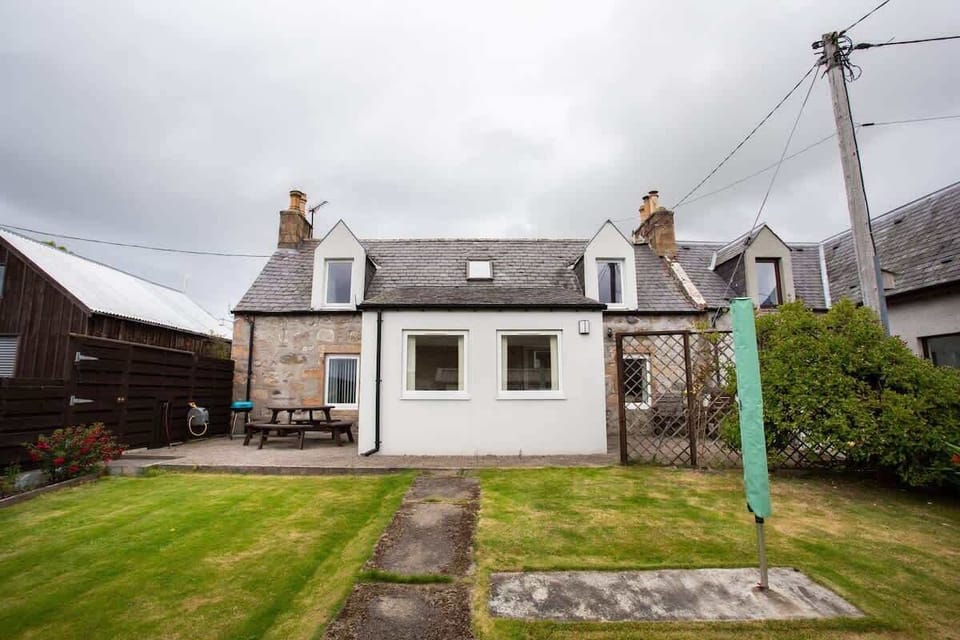 Welcome to Mike’s Cottage a peaceful, countryside 3-bed home with garden space to unwind.