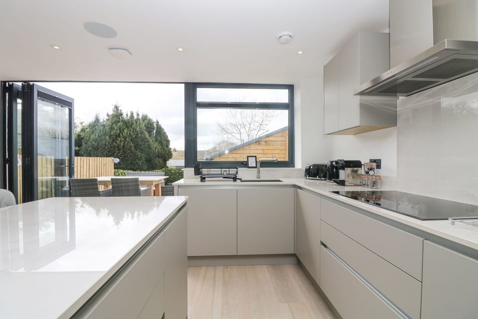 Fridge, dishwasher, electric kettle, toaster