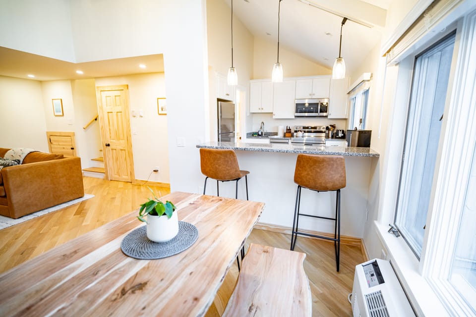 Our live edge dining table & breakfast bar.