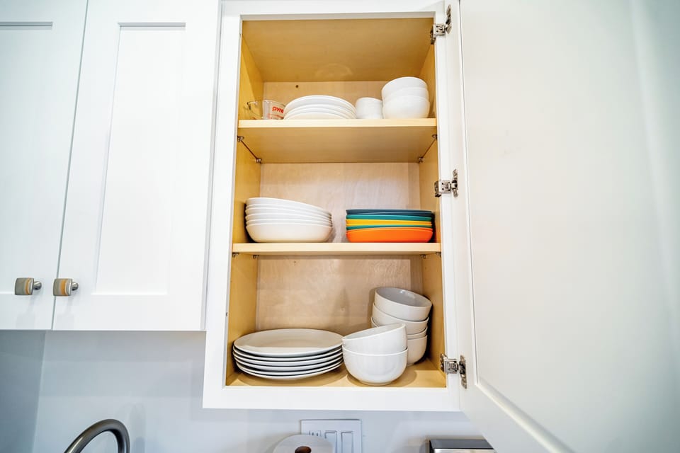 Plenty of bowls & dishes (for kids, too)!