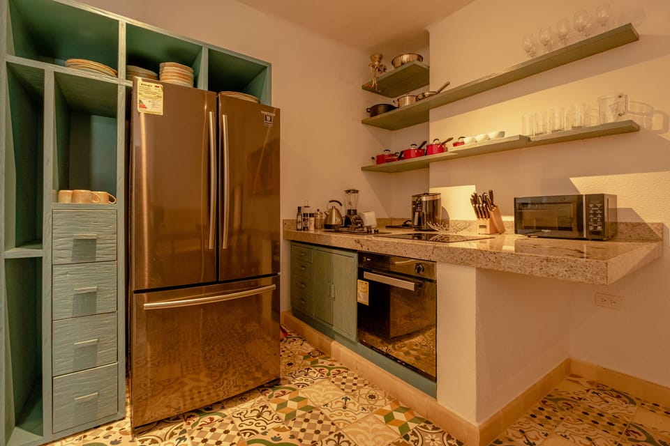 House, 4 Bedrooms | Private kitchen | Fridge, microwave, toaster, blender