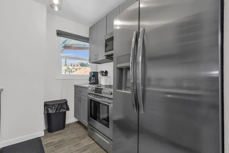 The fully-equipped kitchen will have everything you need to prepare quick snacks and simple meals, including like-new appliances.