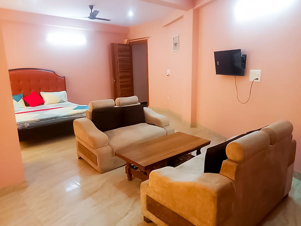 Deluxe Room | 1 bedroom, desk, soundproofing, free WiFi