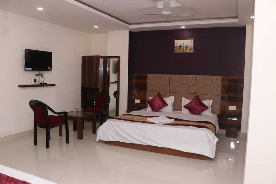 Deluxe Double Room | Free WiFi