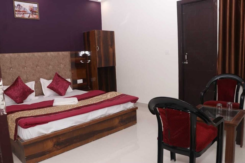 Deluxe Double Room | Free WiFi