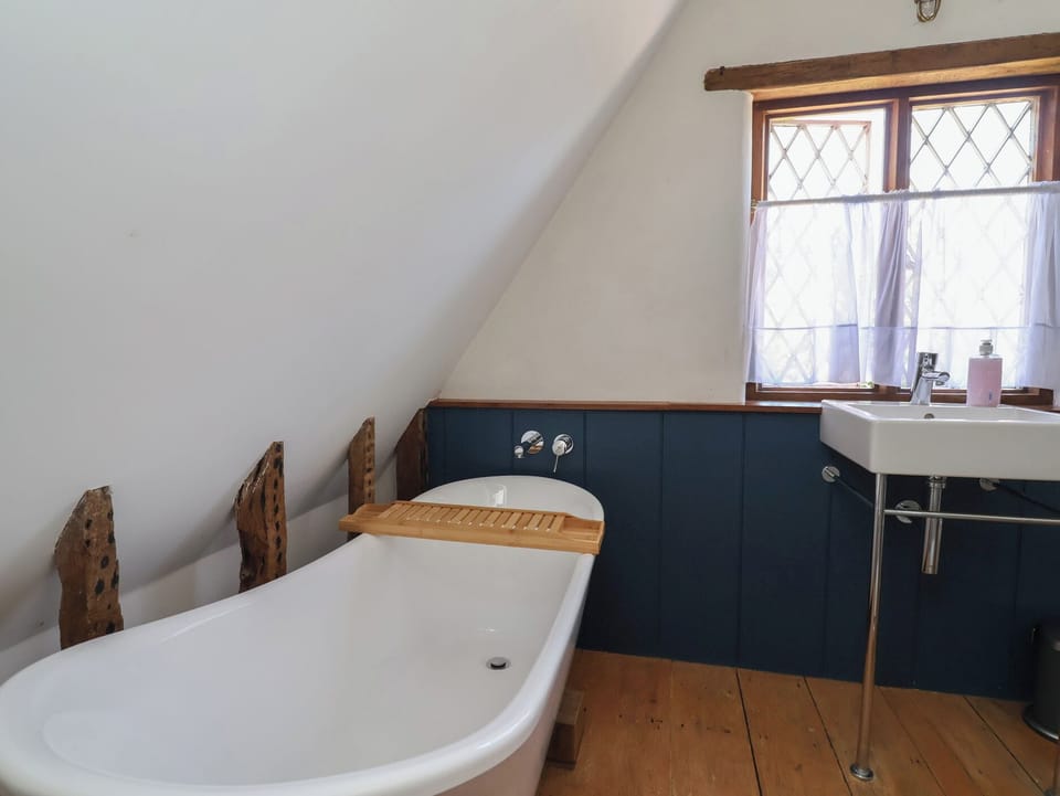 1 Fountain Cottages Cottage in England