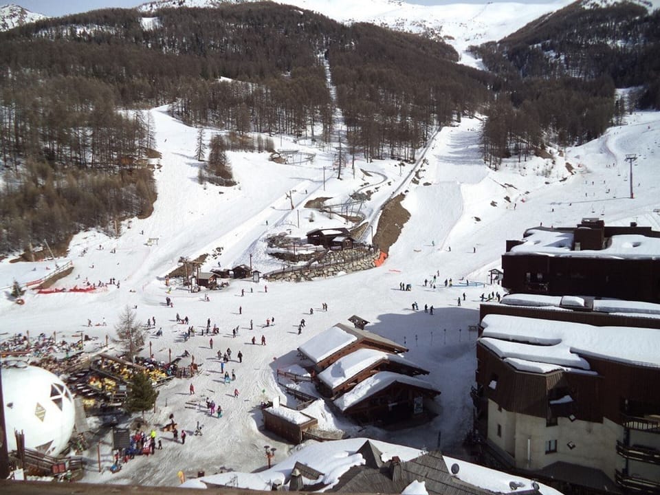 Snow and ski sports