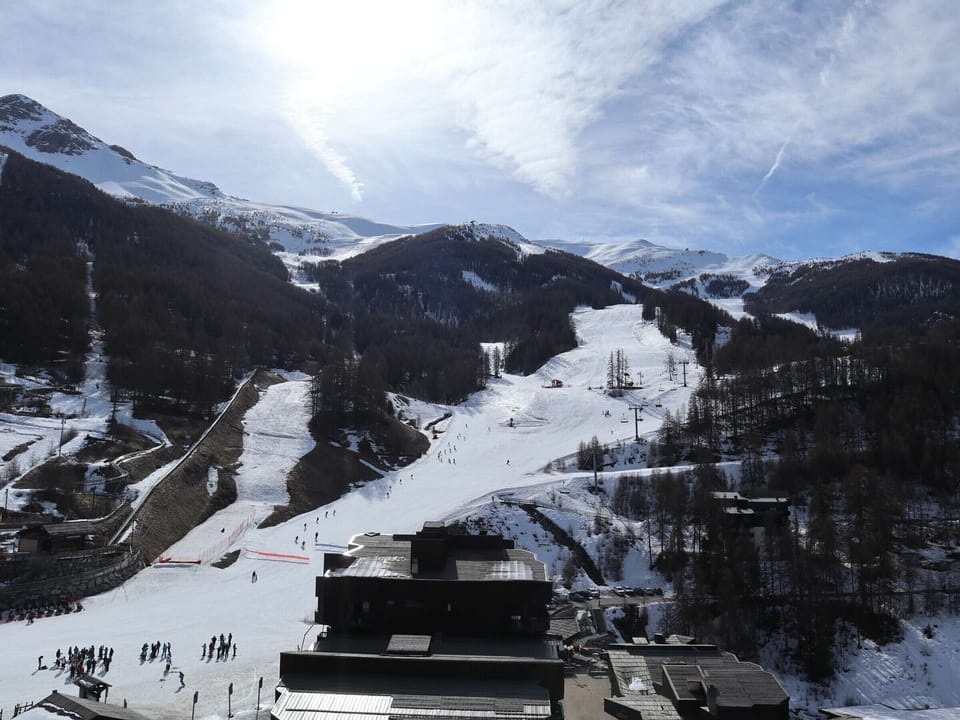 Snow and ski sports