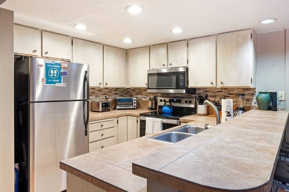 Whether you`re preparing a full meal or just a quick snack, you`ll find everything you need to make your stay comfortable and enjoyable.