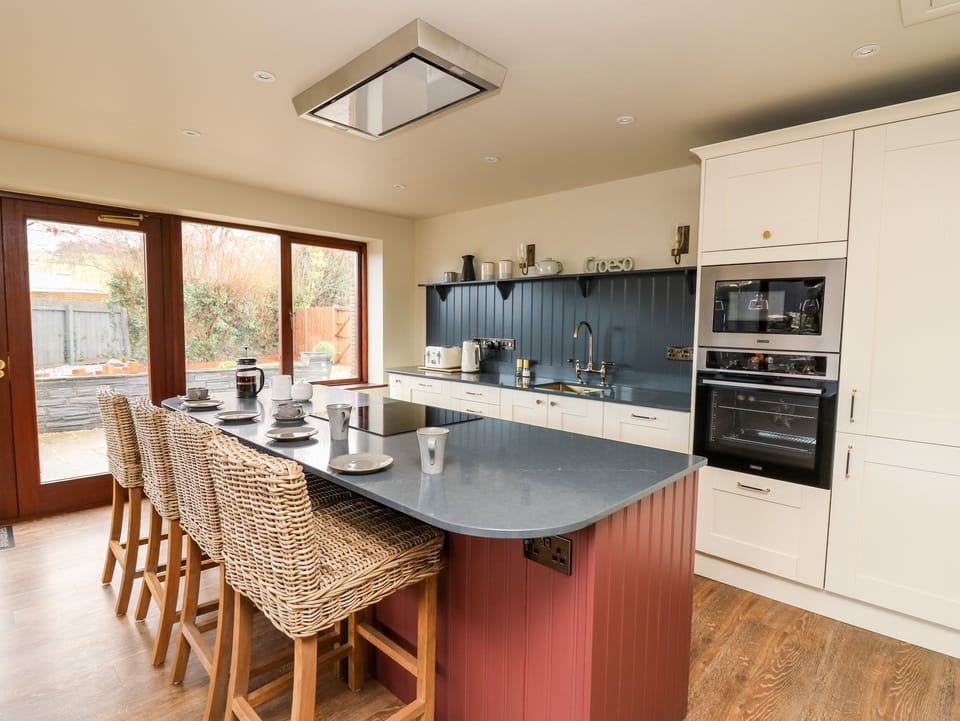 Fridge, dishwasher, electric kettle, toaster