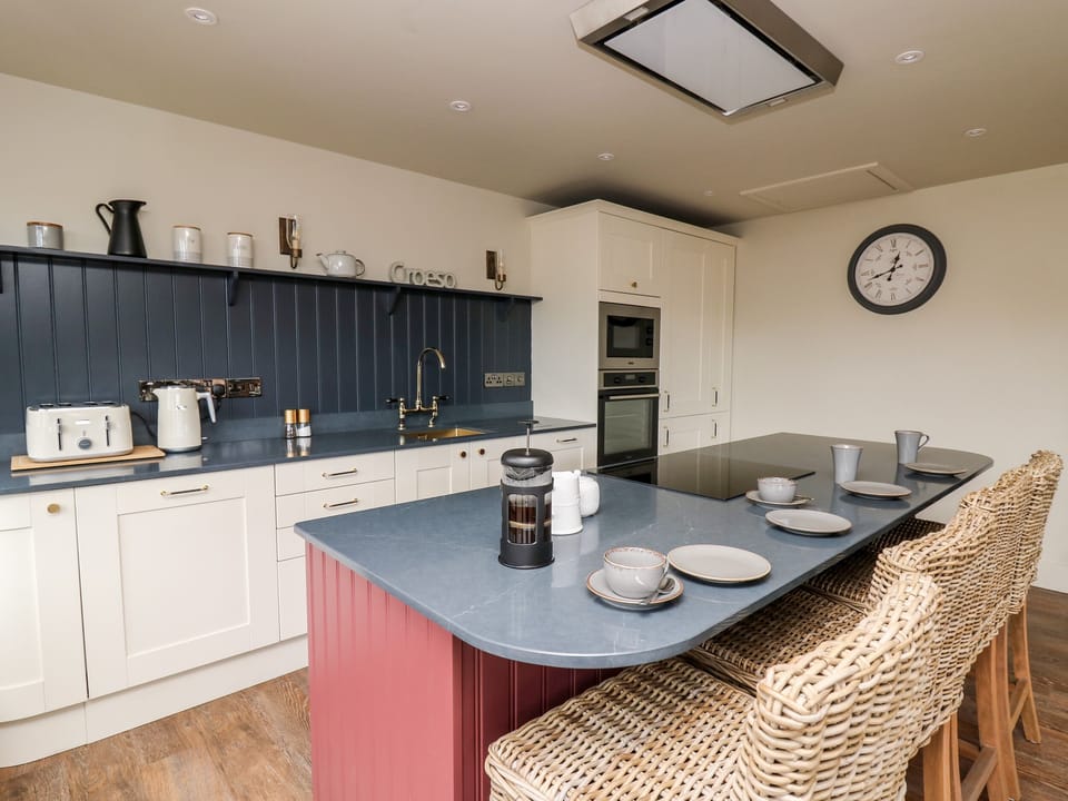 Fridge, dishwasher, electric kettle, toaster