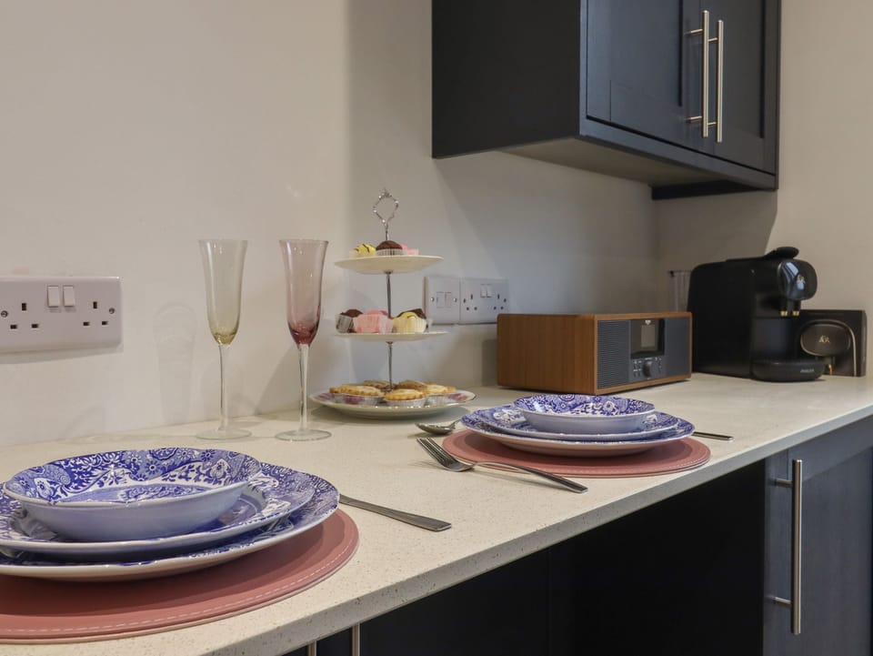 Fridge, dishwasher, electric kettle, toaster