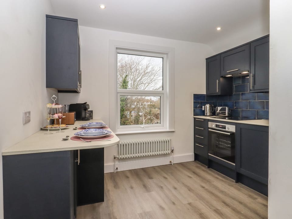 Fridge, dishwasher, electric kettle, toaster