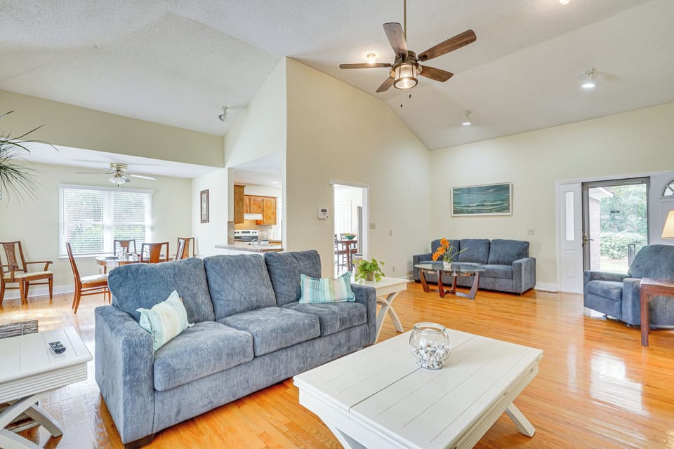 House (3 Bedrooms) | Interior