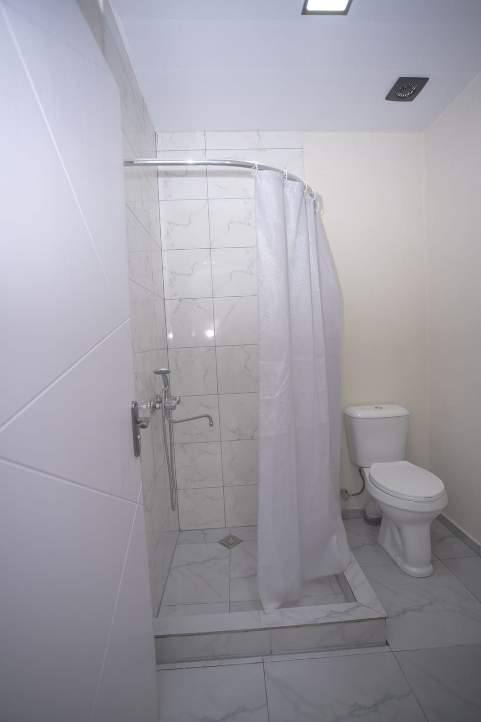 Shared Dormitory | WiFi (free), bed sheets