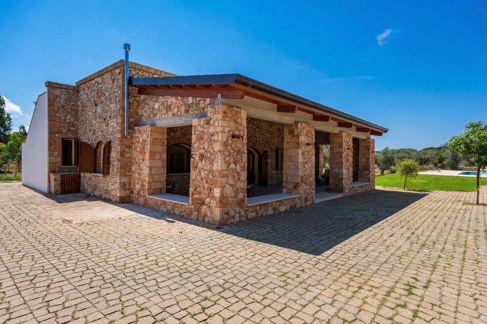 Standard Villa, 2 Bedrooms, 2 Bathrooms (Villa Salentina With Garden And Pool) | Exterior