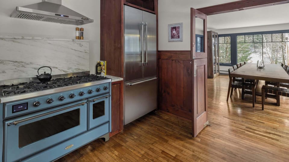 Open Concept Chef's Kitchen | Blue La Cornue Range | Fully Stocked | First Floor