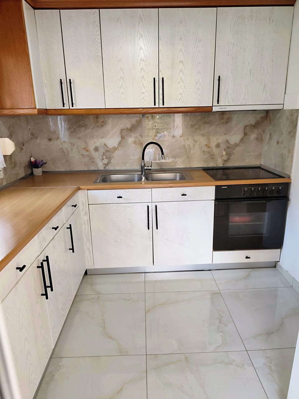 Family House | Private kitchen | Electric kettle