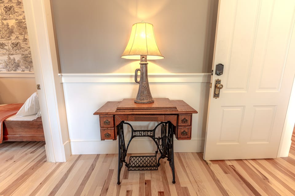 Family Twin Room | Individually decorated, individually furnished, laptop workspace