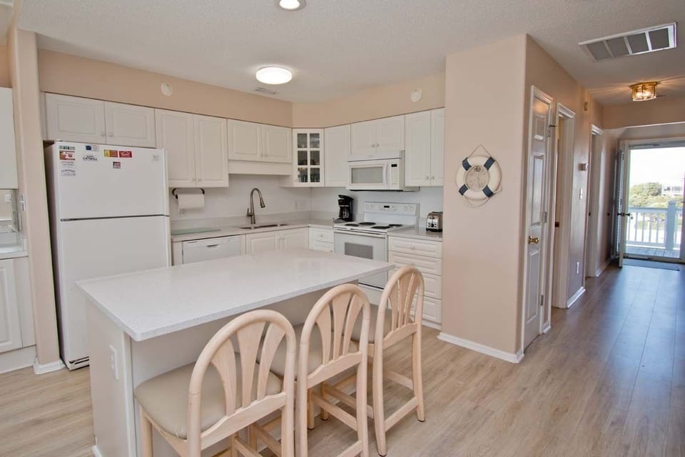 Kitchen has Bar Seating