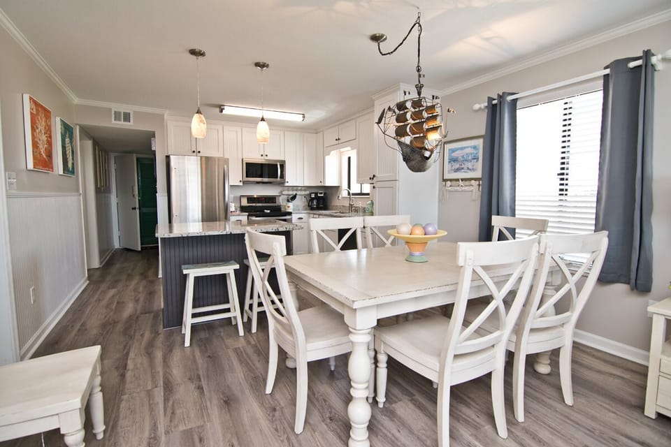 Dining / Kitchen