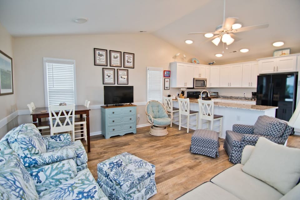 Living / Kitchen