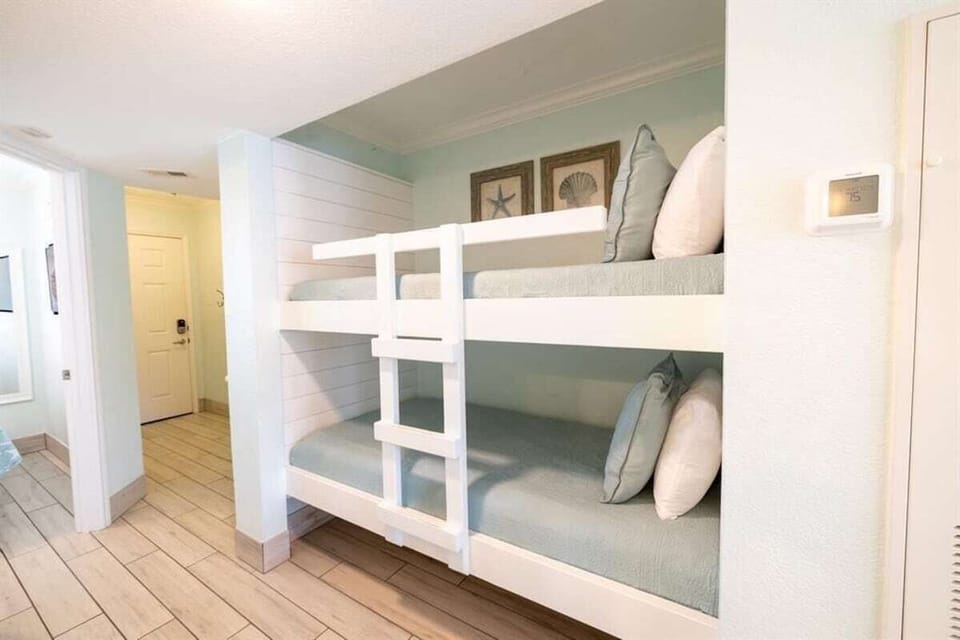 Bunk area