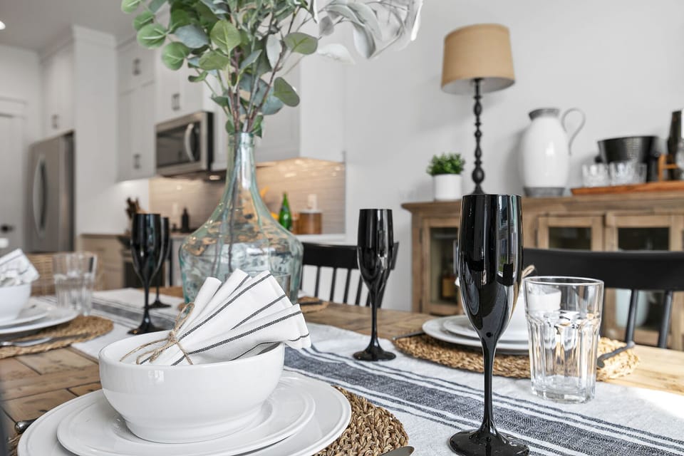 Dining Detail
