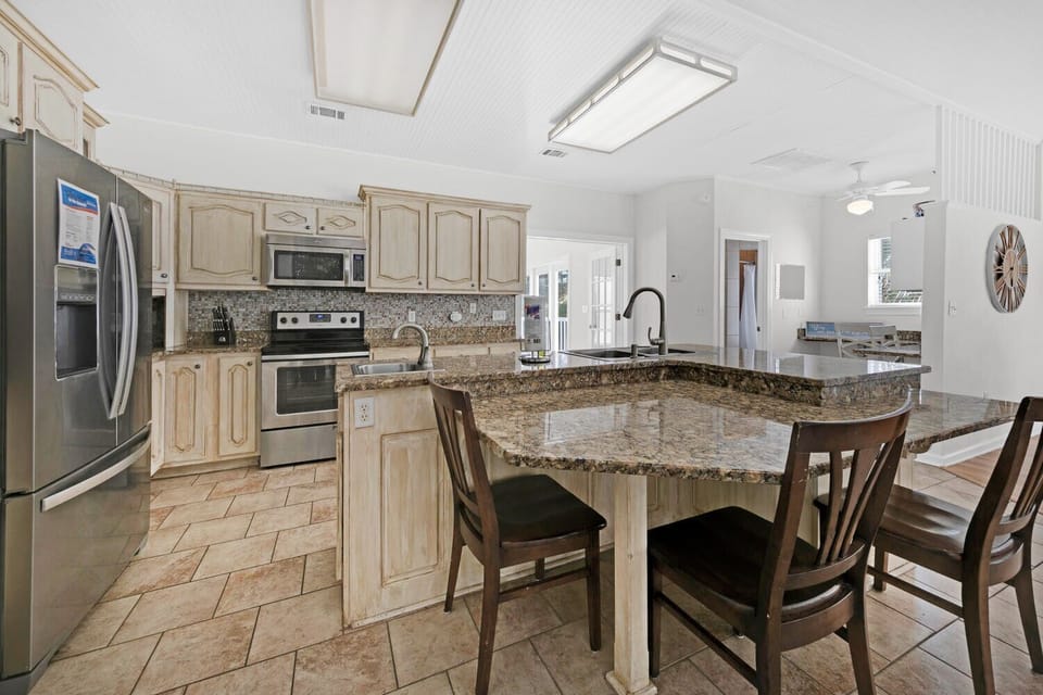 Kitchen area seating