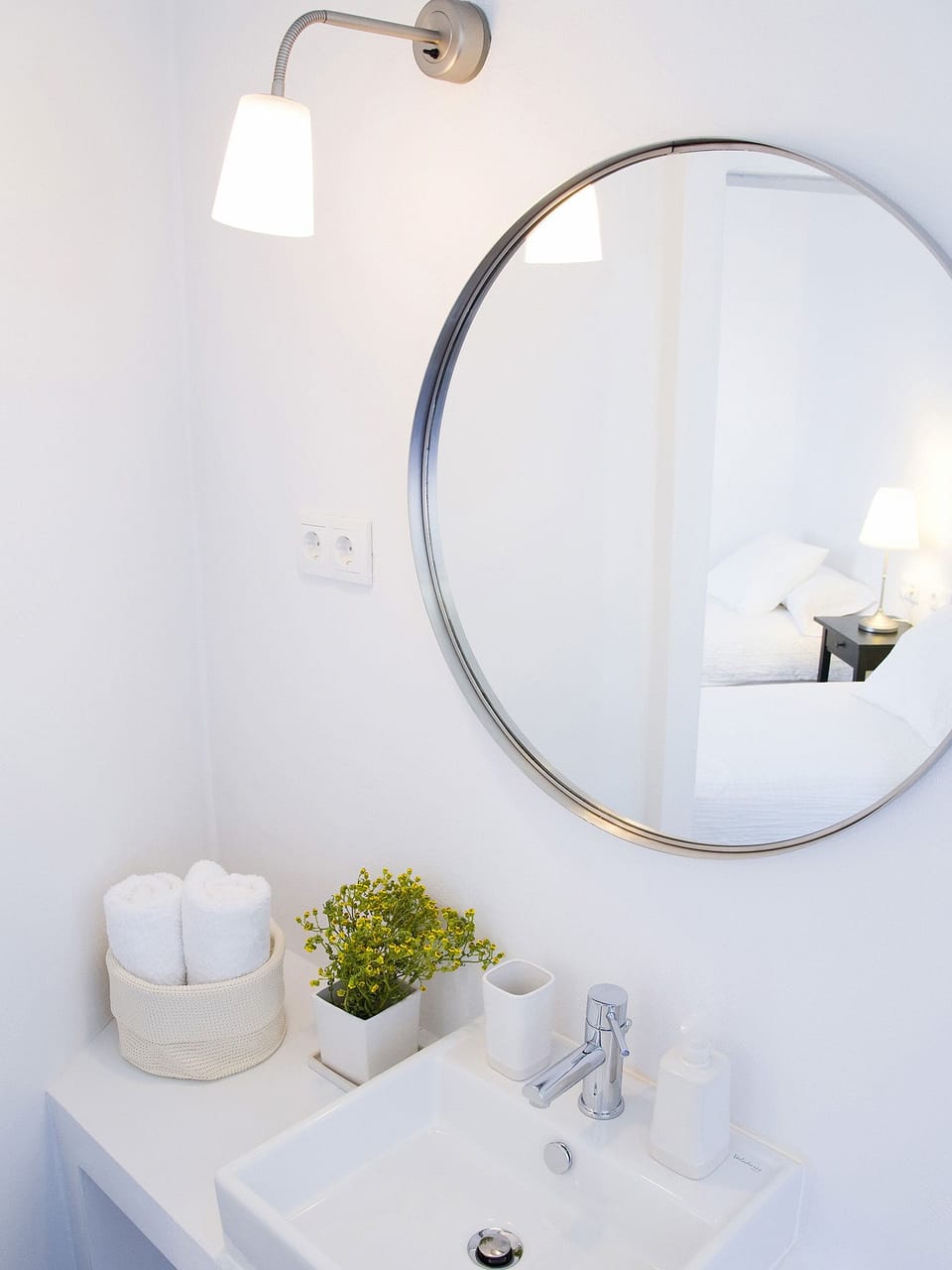Double or Twin Room | Bathroom | Shower, hair dryer, towels